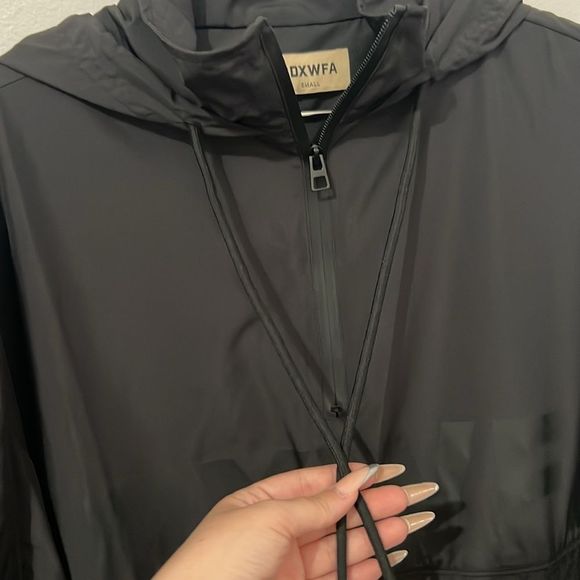 White Fox Boutique X Sarah’s Day Black Windbreaker Jacket - Picture 4 of 9